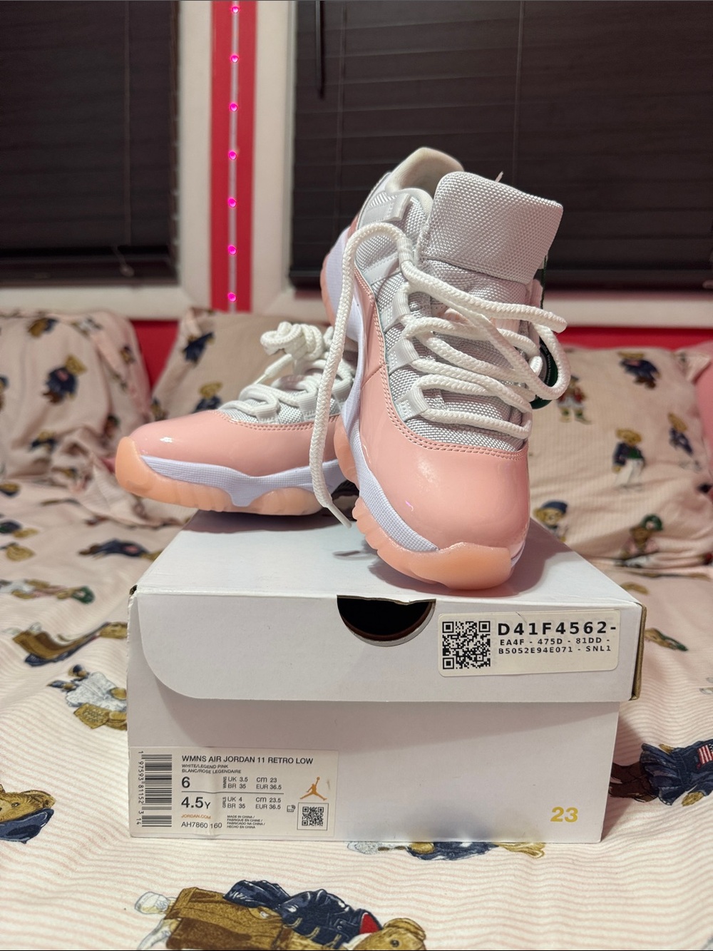 Jordan Kids Retro Low-Top Sneakers in Pink and White